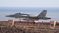 Myśliwiec F-18, zdjęcie archiwalne