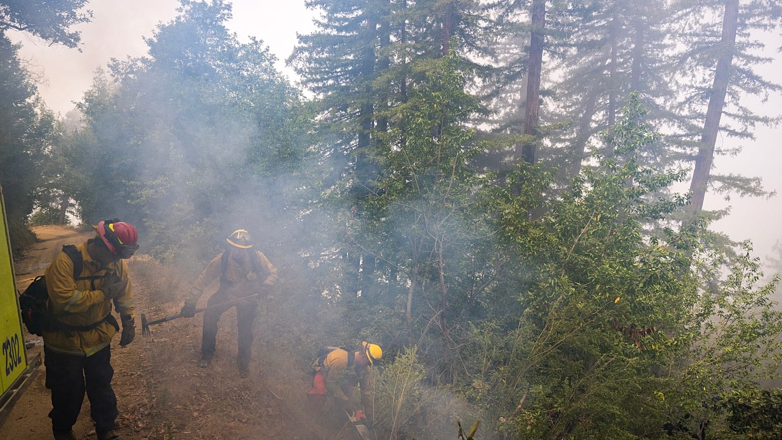 Archivo: Los Bomberos extinguen focos secundarios de un incendio forestal, el martes 11 de agosto de 2026.