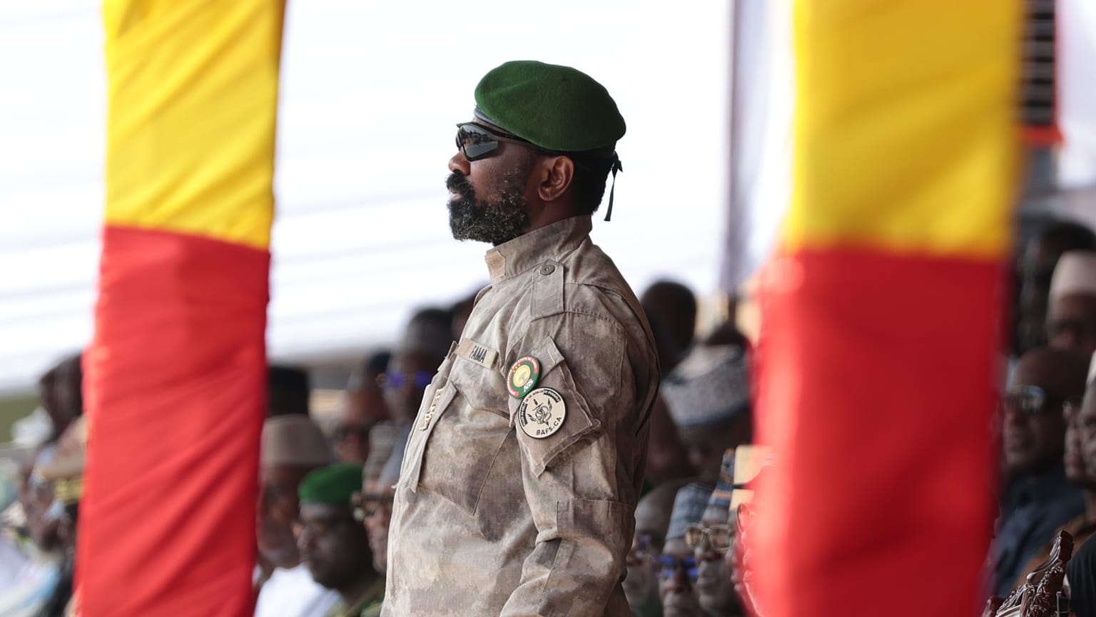 Le général Assimi Goita, chef de la junte malienne, lors des funérailles de l'ex-ministre de la Défense Sadio Camara, le 30 avril 2026, à Bamako.