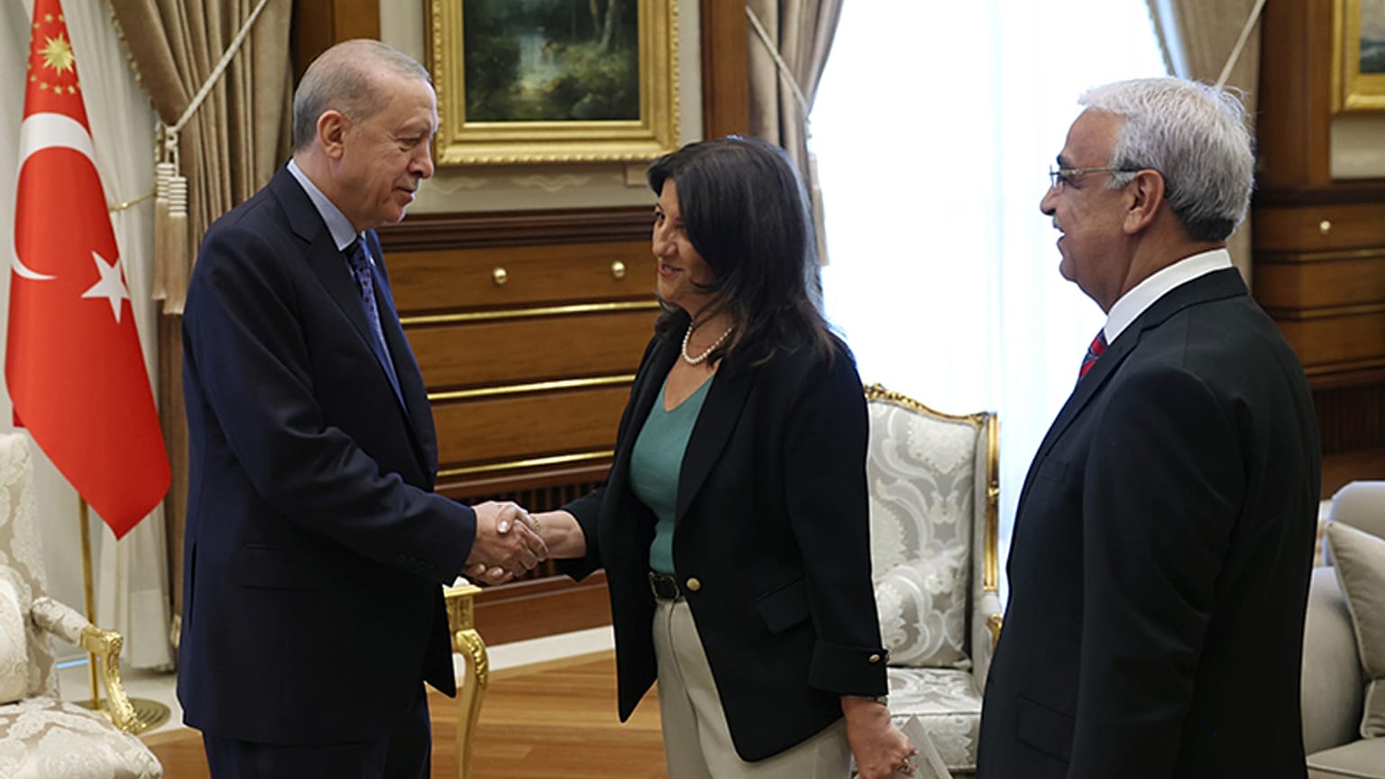 Cumhurbaşkanı Erdoğan, DEM Parti heyetindeki TBMM Başkanvekili ve Van Milletvekili Pervin Buldan ile Şanlıurfa Milletvekili Mithat Sancar ile görüştü. / 13 Ağustos 2026