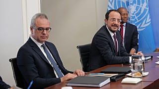 Ο Νίκος Χριστοδουλίδης και ο Μενέλαος Μενελάου 