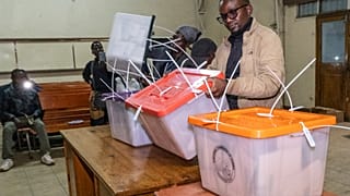 Élections en Zambie : le dépouillement suspendu après des violences