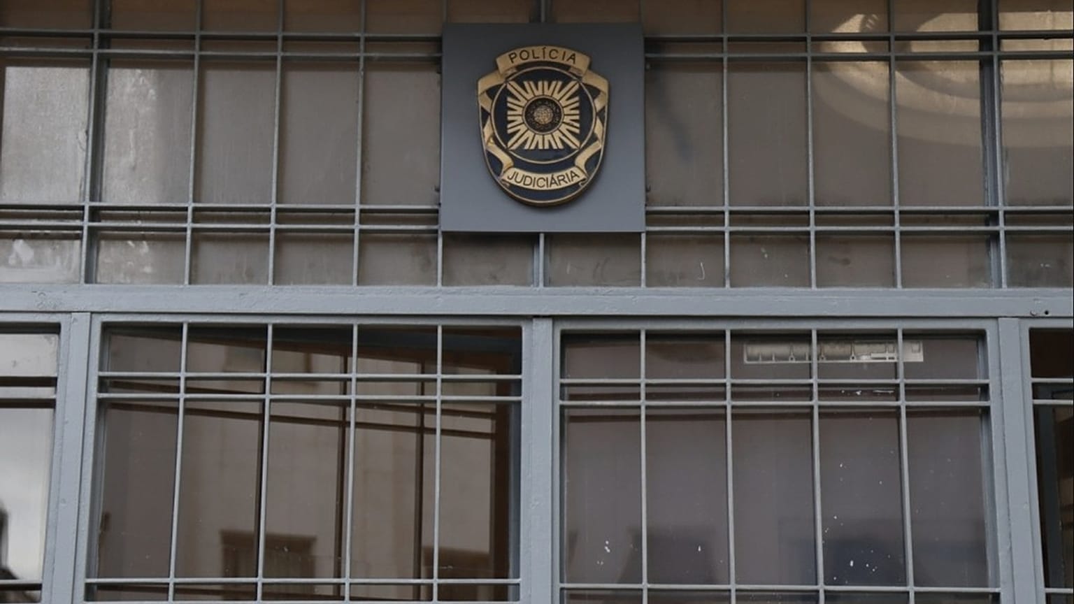 Jovem mata a própria mãe em caso de abusos físicos continuados