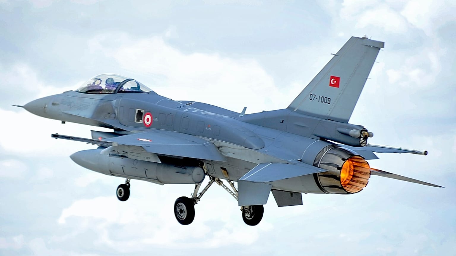 Türkiye envanterindeki bir F-16