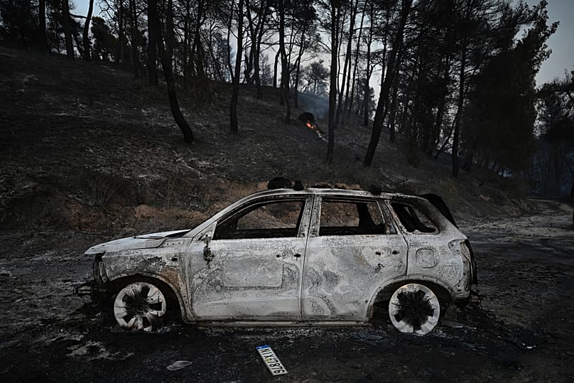 Καμένο αυτοκίνητο στη Χαλκιδική
