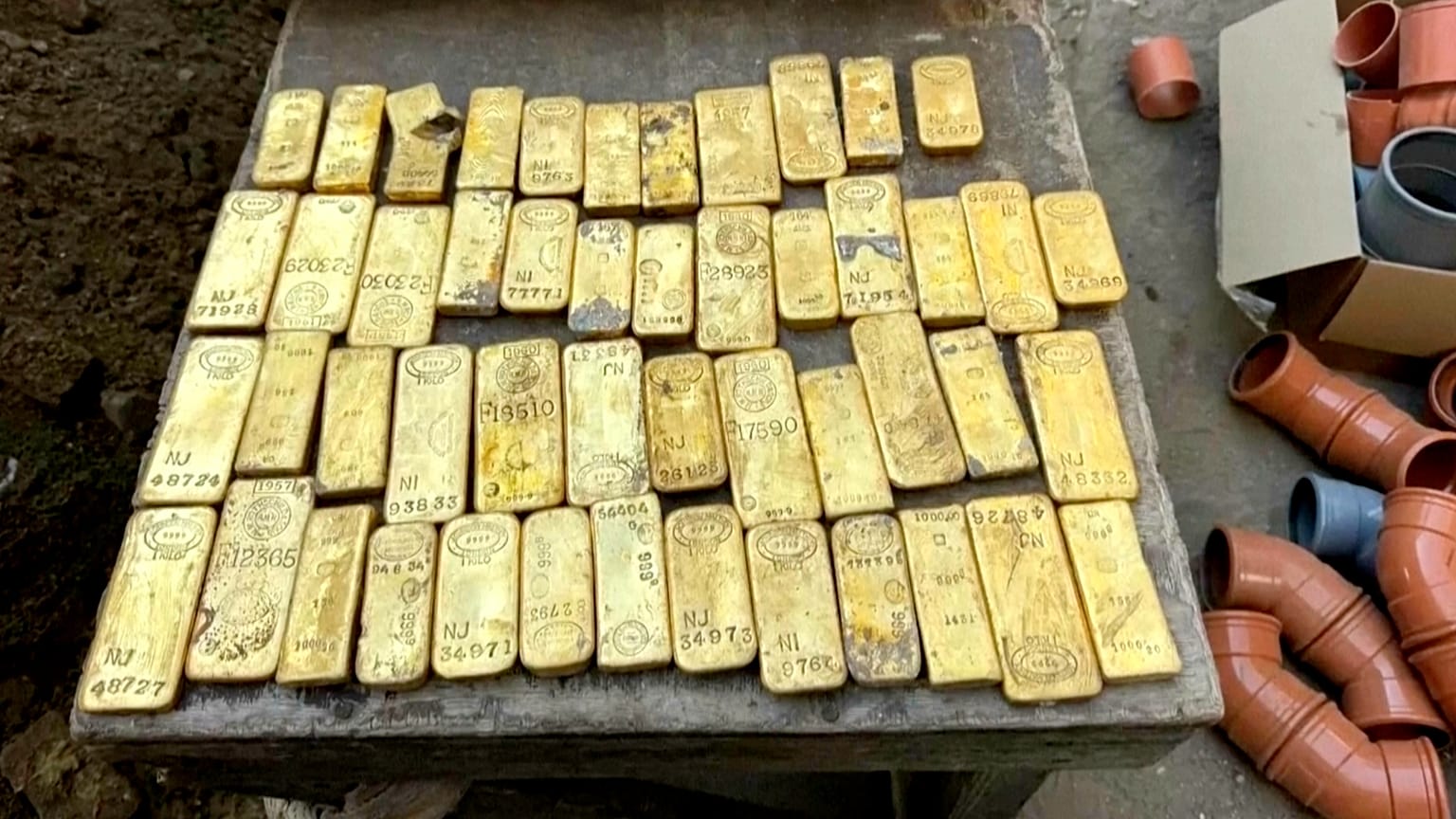 İnşaat işçileri tadilat sırasında 9 milyon dolar değerinde altın buldu