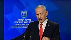 Premier Izraela Benjamin Netanjahu podczas konferencji prasowej w Jerozolimie, poniedziałek, 15 czerwca 2026 r.