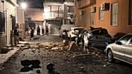 Así quedaron varios vehículos tras los desprendimientos de fachada por el terremoto de Granada, 15 de agosto de 2026