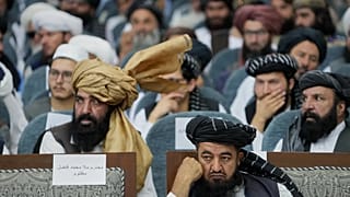 Delegati talebani durante le celebrazioni per il quinto anniversario del loro ritorno al potere, a Kabul, il 15 agosto 2026.
