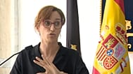 Mónica García compareciendo tras la reunión con Juan Vivas, 16 de agosto de 2026
