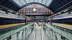 Virgin Trains może być bezpośrednim konkurentem Eurostaru, jeśli uruchomi połączenia w 2030 roku.