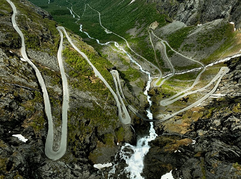 La Trollstigen in Norvegia è relativamente corta, ma è davvero intensa