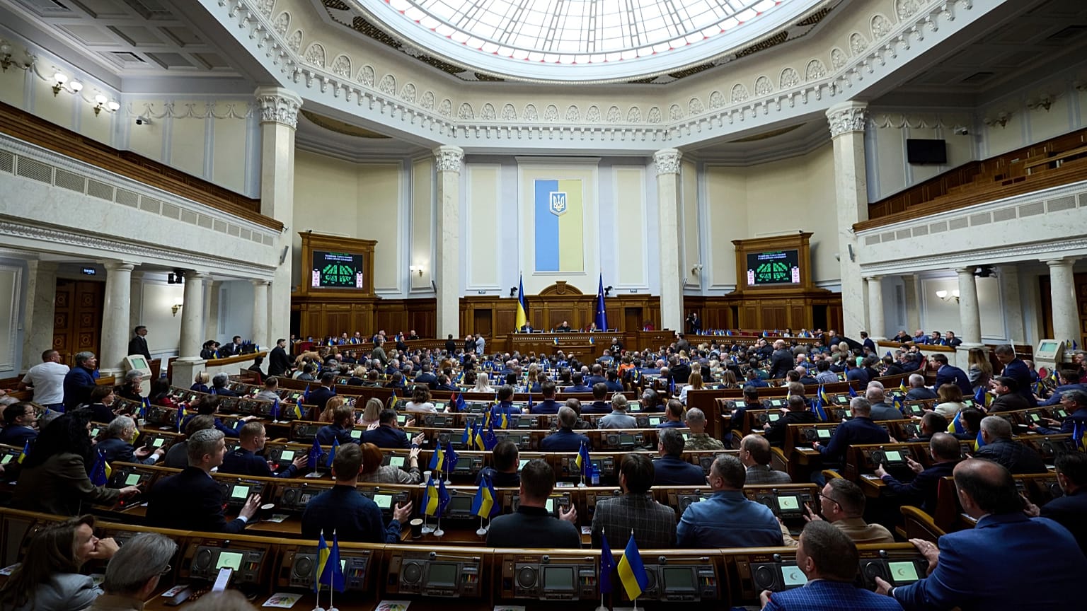 Ukrainian parliamentarians vote at the Verkhovna Rada in Kyiv, 8 May, 2025