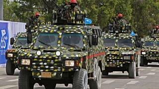 Somalia clashes with regional forces over control of key city