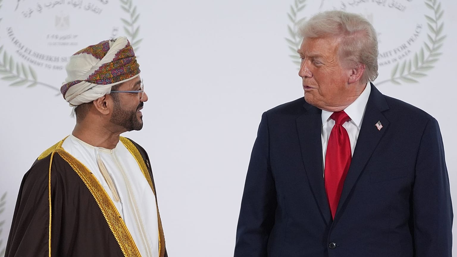 ترامپ و بدر البوسعیدی، وزیر خارجه عمان