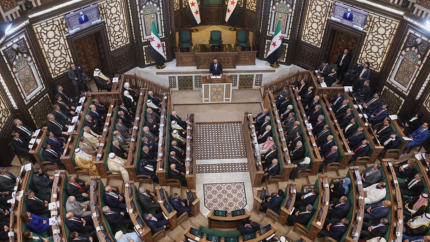 محكمة الجنايات السورية تقضي بإعدام وسيم الأسد.. ما التهم الموجّهة إليه؟