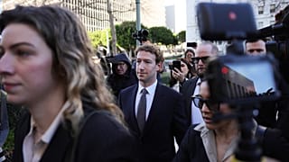 ARCHIWUM – Mark Zuckerberg, prezes Meta, przybywa na proces w sprawie uzależniania i krzywdzenia dzieci przez media społecznościowe, 18 lutego 2026 r. w Los Angeles.