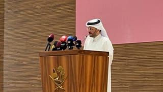 سخنگوی وزارت خارجه قطر، دکتر ماجد الانصاری، در نشست خبری ۴ اوت ۲۰۲۶ در دوحه سخن می‌گوید.