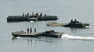 US Army soldiers conduct a training exercise on a river in Yeoncheon, 18 August, 2026