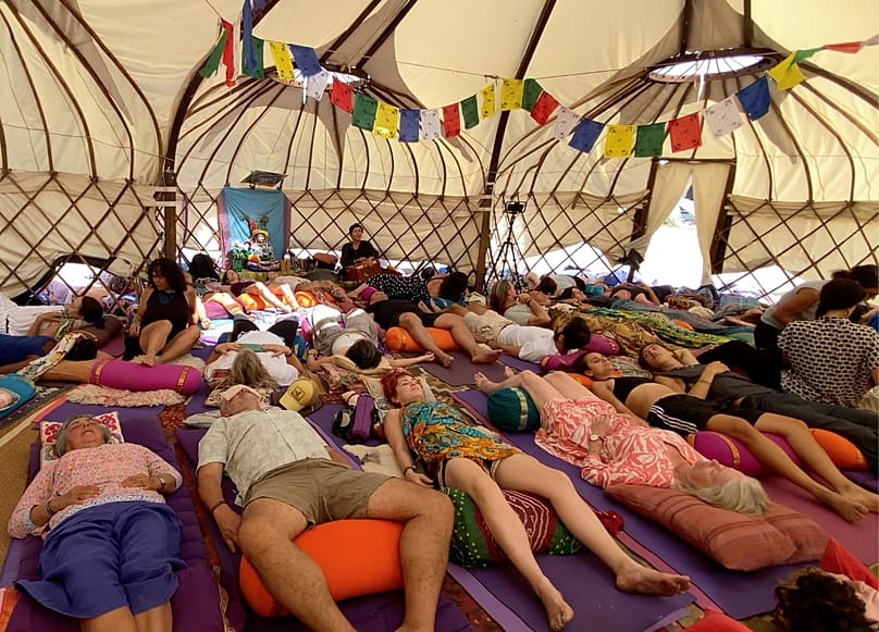 Yoga Nidra με τη συγγραφέα και συνιδρύτρια του Yoga Nidra Network, Ούμα Ντάινσμορ-Τούλι. 