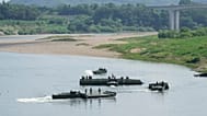 US Army's soldiers conduct a training exercise on a river in Yeoncheon, South Korea, near the border with North Korea, Tuesday, Aug. 18, 2026