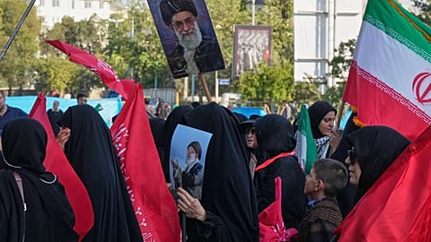 مسيرة داعمة للنظام في طهران