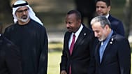  ولي عهد أبوظبي الشيخ خالد بن محمد بن زايد، ورئيس الوزراء الإثيوبي آبي أحمد، ووزير الخارجية الإيراني عباس عراقجي، في ريو دي جانيرو، 6 يوليو 2025