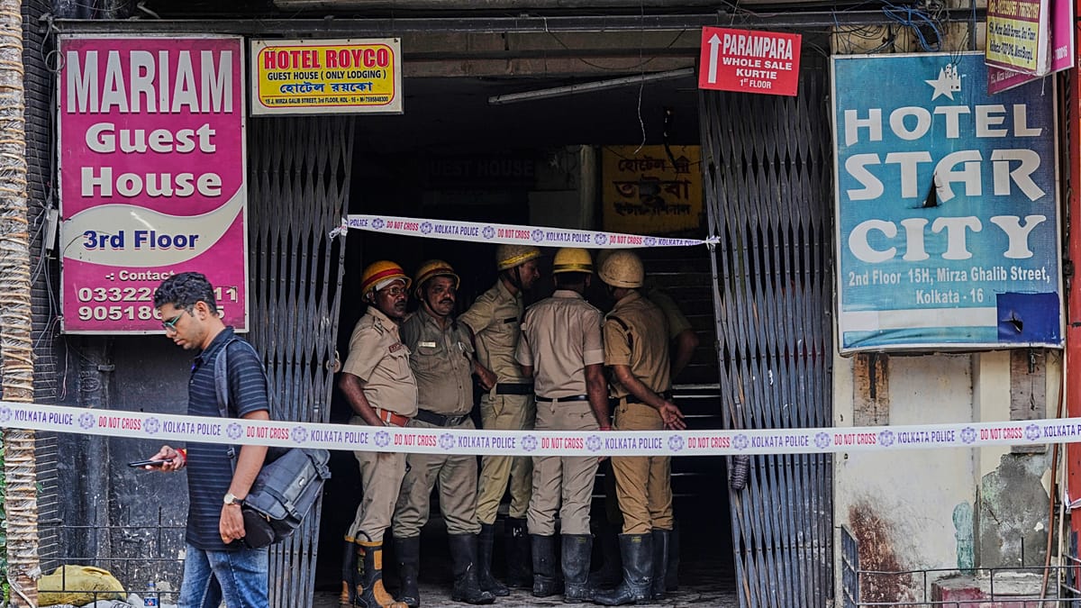 Fire in building housing several hotels in eastern India kills at least nine, injures six