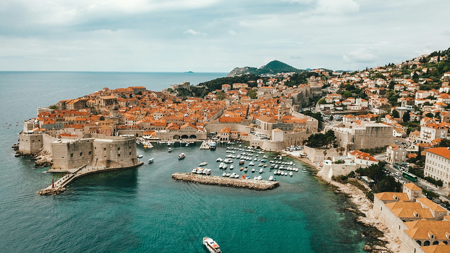 Looking for an afforable autumn destination? Dubrovnik is among those worth considering
