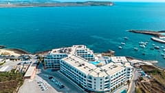 Αεροφωτογραφία του Riviera Spa Resort στον κόλπο Marfa, στη Μελίεχα, Μάλτα