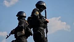 Irańskie oddziały specjalne policji stoją na straży