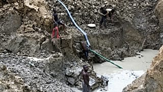 Dozens killed in Central African Republic gold mine collapse