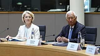 La presidente della Commissione europea Ursula von der Leyen, a sinistra, e il presidente del Consiglio europeo Antonio Costa, a destra.