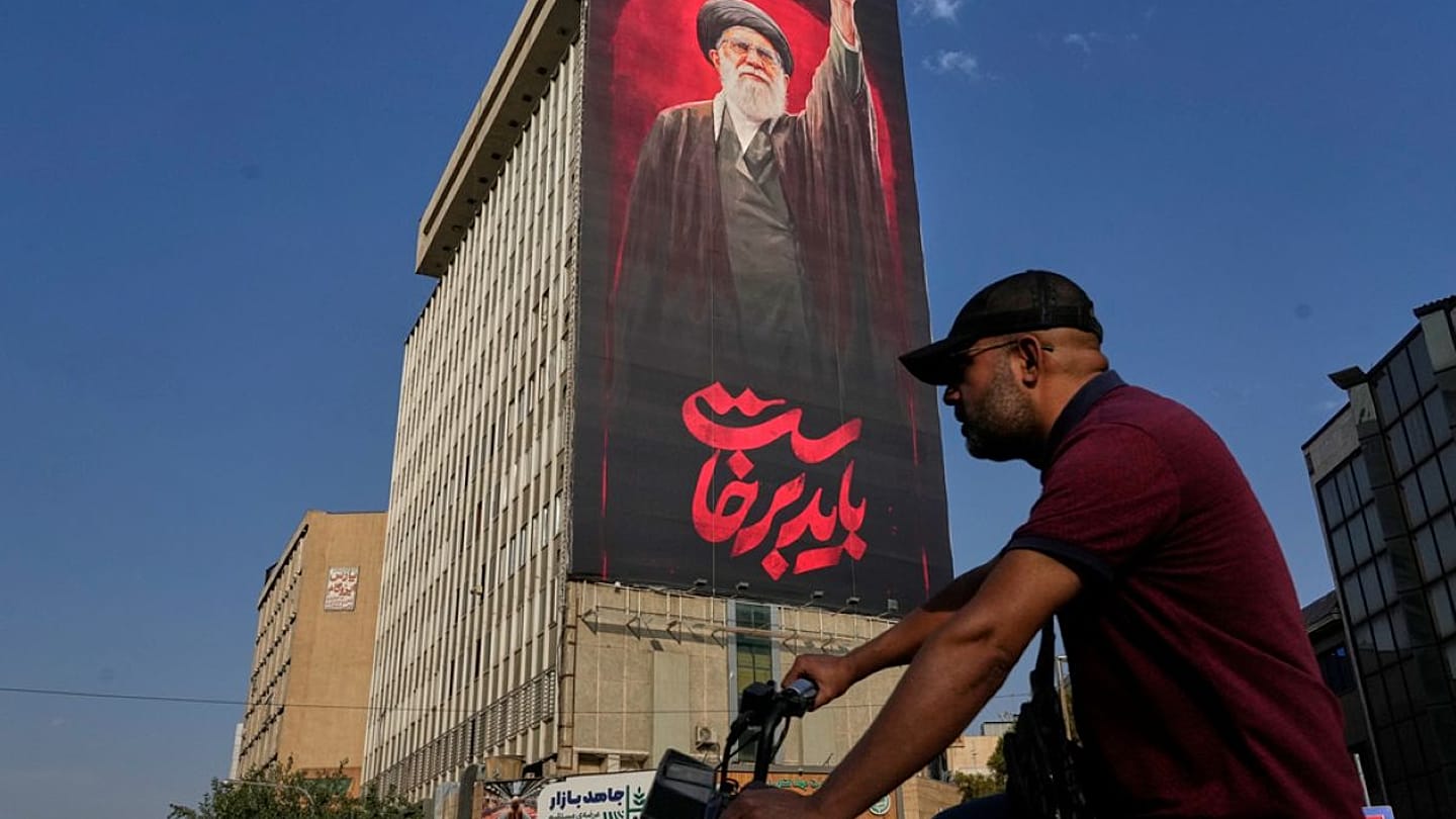 طهران تتجه نحو عقيدة عسكرية هجومية.. كيف تخطّط لمواصلة المواجهة مع واشنطن؟