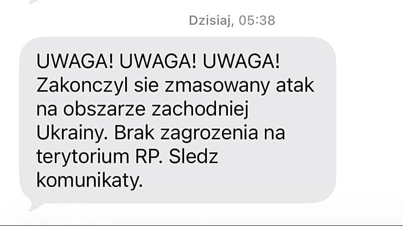 Treść SMS-a z Rządowego Centrum Bezpieczeństwa o zakończeniu ataku na zachodnią Ukrainę.