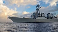  في هذه الصورة التي نشرتها البحرية الأميركية، تظهر المدمرة "يو إس إس بنفولد" (DDG 65) من فئة "أرلي بيرك"، وهي تُجري عمليات روتينية في بحر الفلبين، بتاريخ 24 يونيو/حزيران 2022.