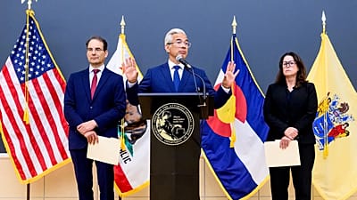 صورة أرشيفية - النائب العام لولاية كاليفورنيا روب بونتا يتحدث عن دعوى ضد شركة "ميتا" خلال مؤتمر صحفي يوم الثلاثاء 18 آب/أغسطس 2026 في أوكلاند، كاليفورنيا.