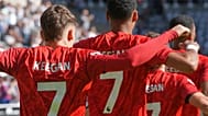 Arquivo – Jogadores do Liverpool envergam camisolas com o número 7 de Kevin Keegan antes do jogo da Premier League inglesa com o Newcastle, 23 ago. 2026