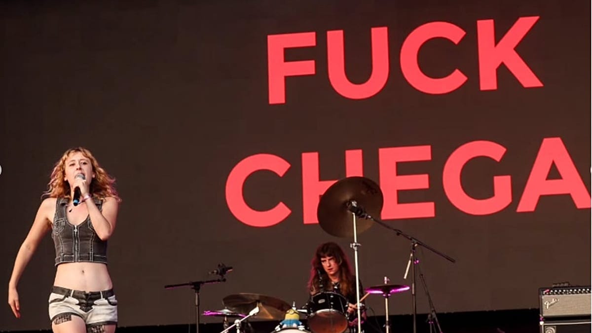 "F**k Chega": British band shows controversial message at CA Vilar de Mouros festival