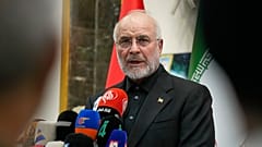 رئيس البرلمان الإيراني محمد باقر قاليباف