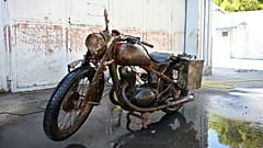A DKW NZ 350-1-et jelenleg a Honvédelmi Történeti Intézet és Múzeum, a Volksbund Deutsche Kriegsgräberfürsorge e. V. magyar partnere restaurálja.