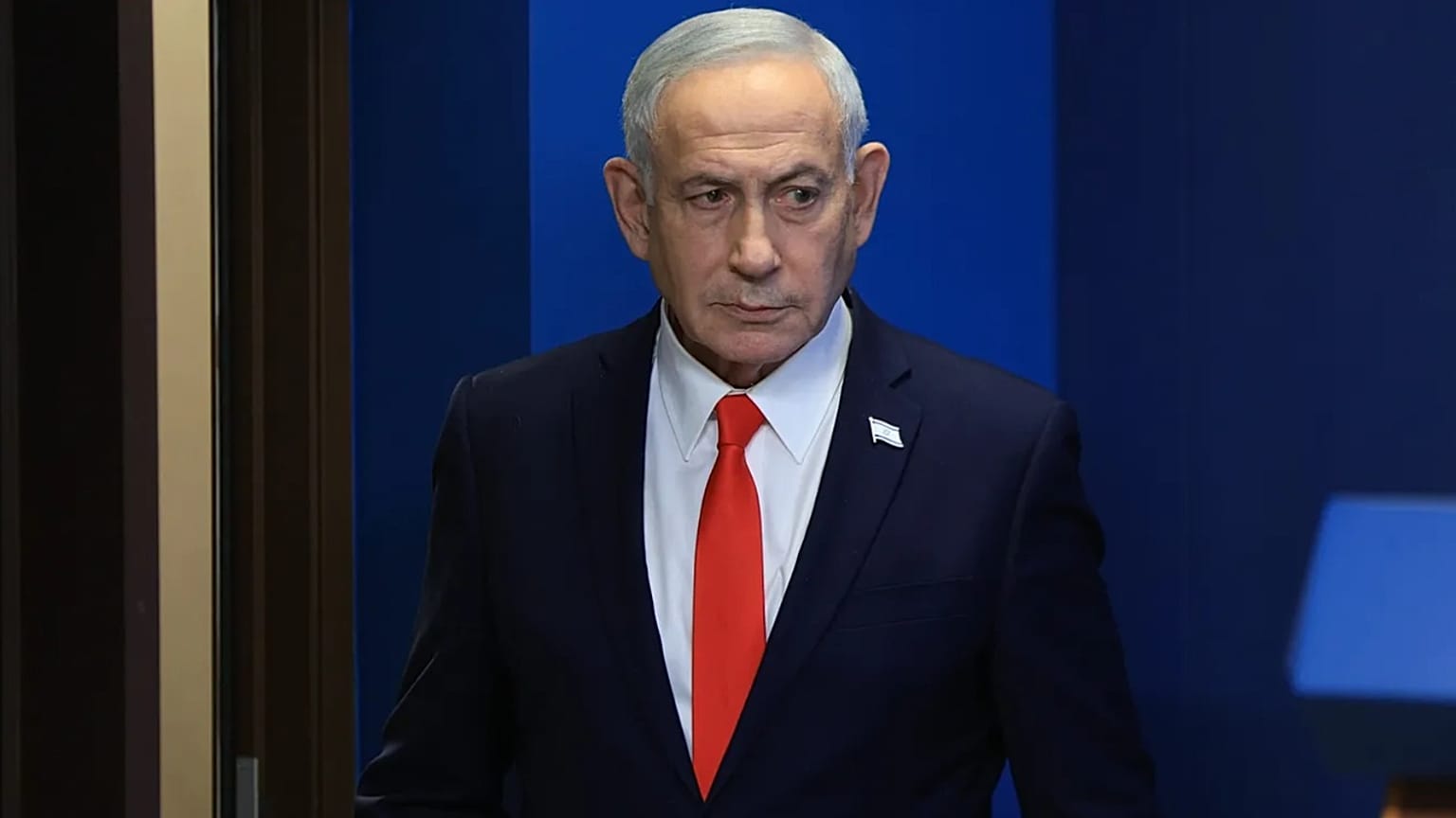 Türkiye, İsrail Başbakanı Netanyahu için kırmızı bülten talep ettiAdalet Bakanı Akın Gürlek, cuma günü yaptığı açıklamada, İstanbul 11. Ağır Ceza Mahkemesi’nin, aralarında İsrail Başbakanı Netanyahu ve bürokrat Afek Moskovitch’in de bulunduğu 35 sanık hakkında kovuşturma yürütüldüğünü belirtti.