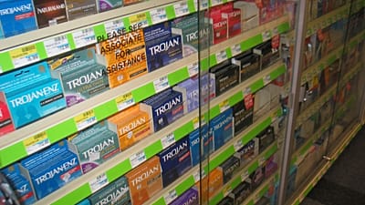 Plus de 40 000 préservatifs non conformes vendus en France ces derniers mois via des sites asiatiques, le ministère de la Santé recommande des dépistages