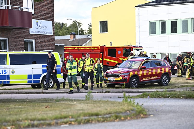 Stundenlang waren Polizei und Notdienste an der Brinellskolan im Einsatz
