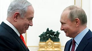 يتبادل الرئيس الروسي فلاديمير بوتين ورئيس الوزراء الإسرائيلي بنيامين نتنياهو الحديث خلال اجتماعهما في الكرملين بموسكو، روسيا، يوم الخميس 30 يناير 2020