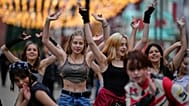 ARCHIVO: Un grupo de adolescentes ensaya una coreografía de K-pop en Moscú, Rusia, el martes 1 de julio de 2025.