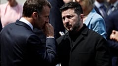 Emmanuel Macron et Volodymyr Zelensky à Paris, en France, mardi 14 juillet 2026, à l'issue du défilé militaire annuel de la fête nationale. 