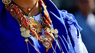 Altın, kutlamaların vazgeçilmez unsurlarından biridir.