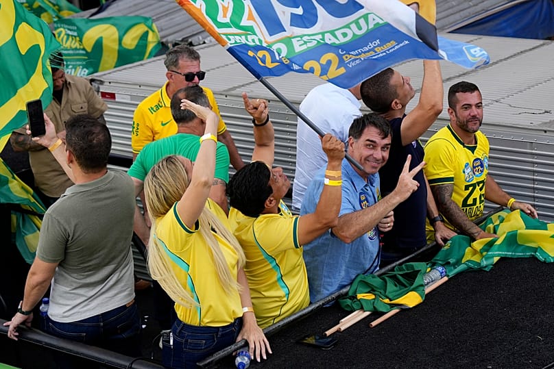 Flávio Bolsonaro num desfile em Duque de Caxias (Rio de Janeiro), sexta-feira