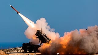 German soldiers assigned to Surface Air and Missile Defence Wing 1 fire the Patriot weapons system in Chania, 8 November, 2017